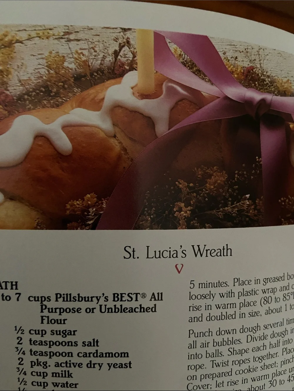 Vintage 1980s 80s Pillsbury Pillsbury’s Baking cookbook Christmas cookies cake